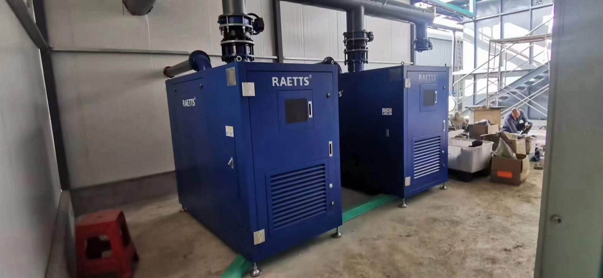 How does the industrial centrifugal blower work RAETTS